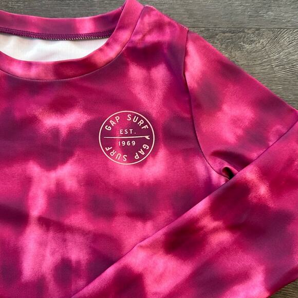 babyGAP 4T Tie Dye Two Piece Rashguard Swimsuit - Picture 3 of 9